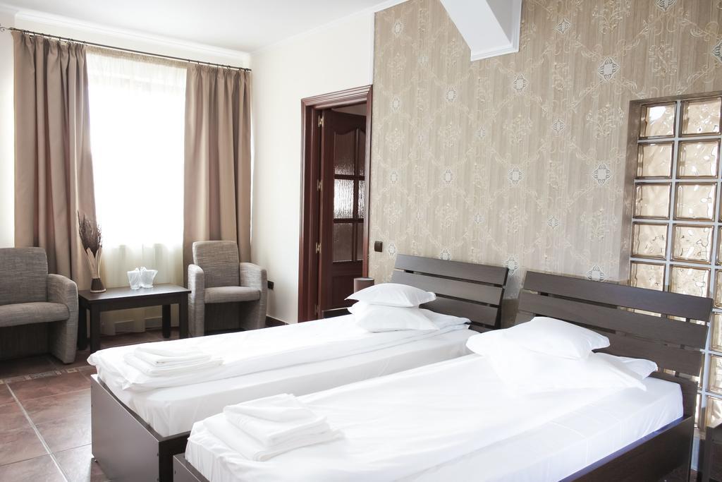 Hotel Rao Cluj-Napoca Ngoại thất bức ảnh