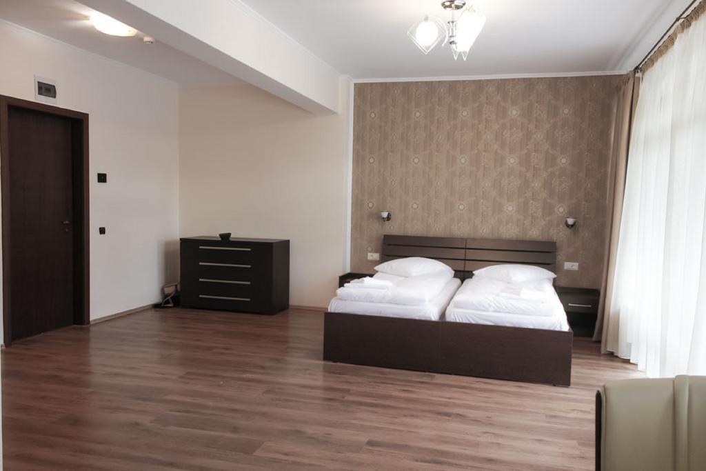 Hotel Rao Cluj-Napoca Ngoại thất bức ảnh